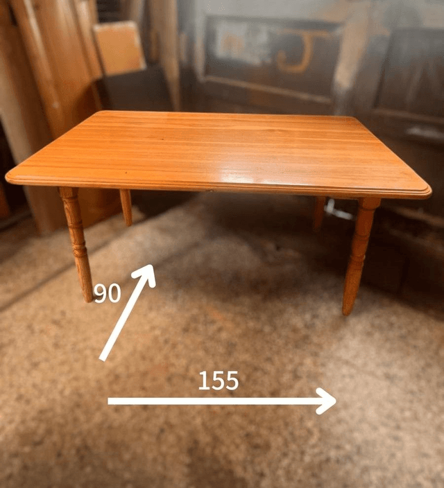 Kitchen table